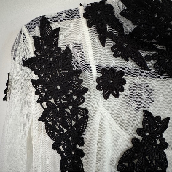 ALICE BY TEMPERLEY LONDON White Dotted Tulle Floral Lace Appliqué Blouse in US4 - Picture 8 of 10